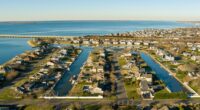 Study shows surge of residents getting rich â quick
